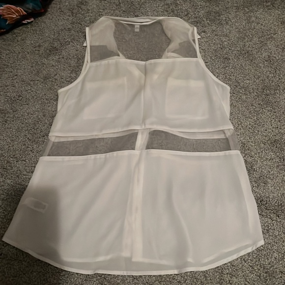 Women’s Express white sheer blouse size small - Picture 4 of 4